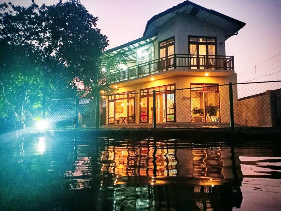 Aurora Lagoon Front Negombo Extérieur photo