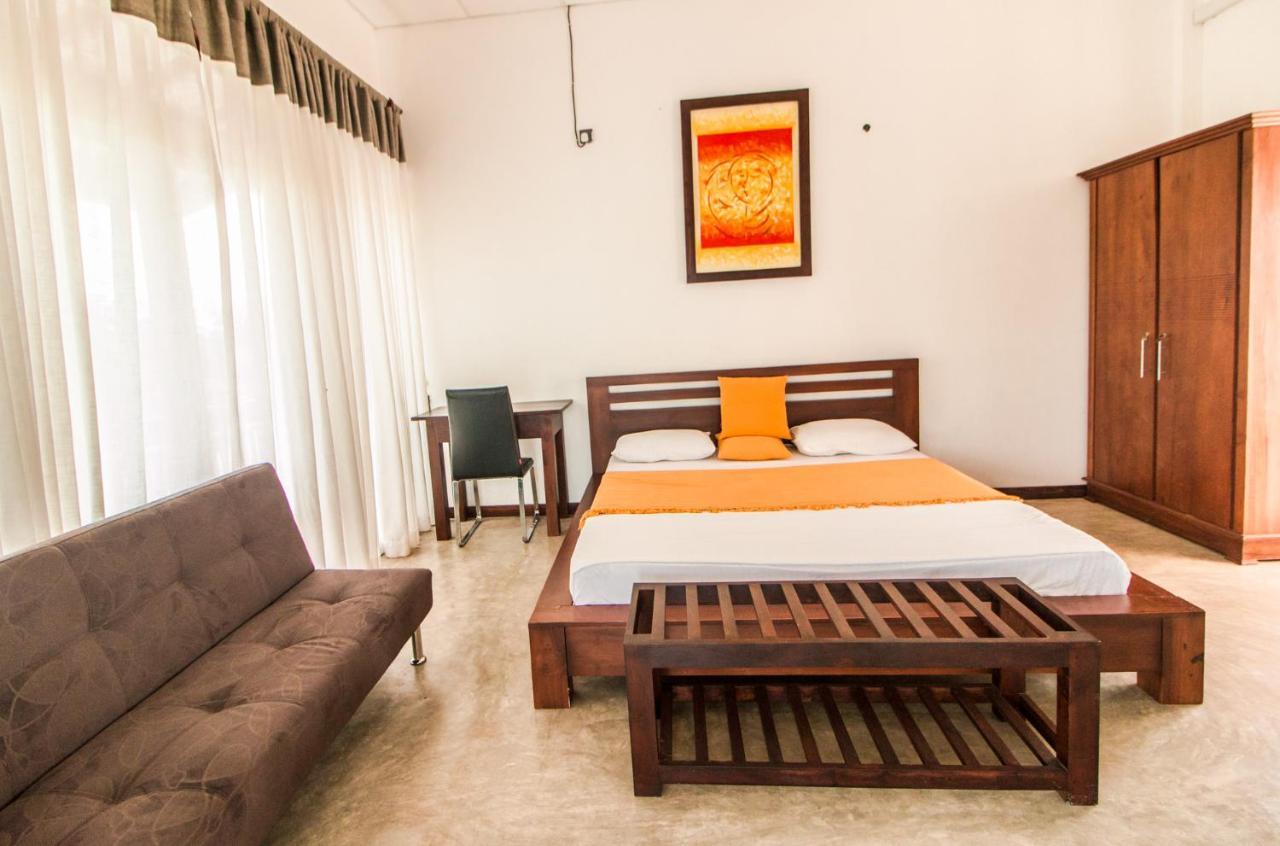 Aurora Lagoon Front Negombo Extérieur photo